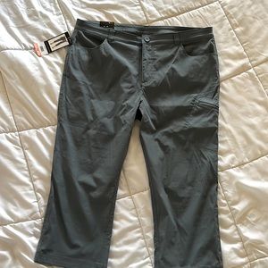 Eddie Bauer Tech capri pants 16
